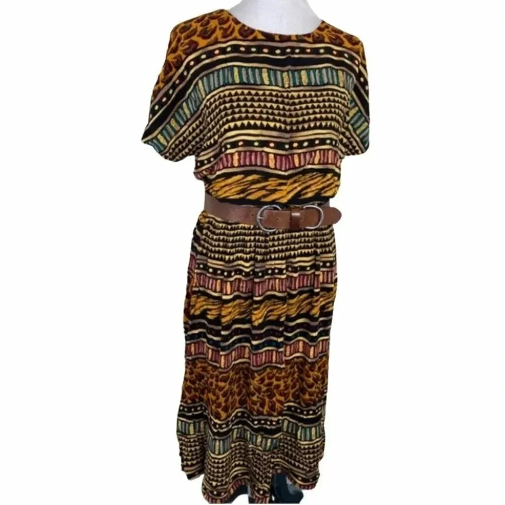 Vintage Options by Worthington 2 piece animal‎ print skirt/shirt set Old Money
